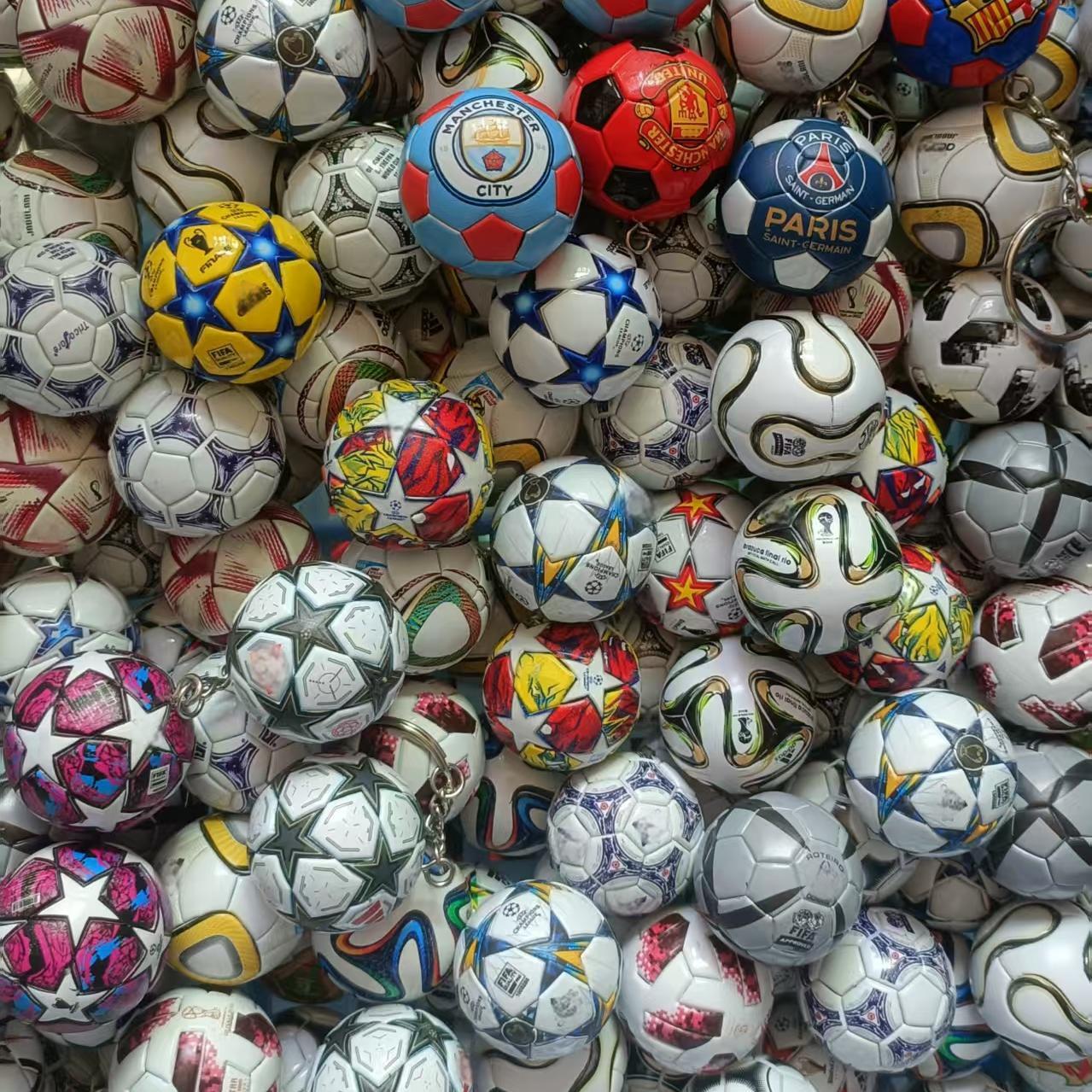 Colección Mundial Legendaria™ — Mini Balones 1970-2022