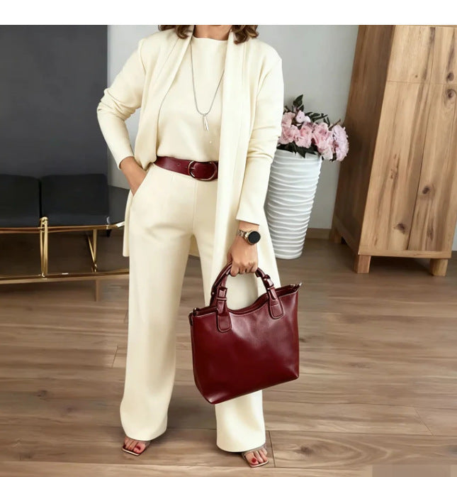 Conjunto Cozy Chic: cárdigan, top y pantalón
